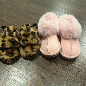 Toddler girls slippers.